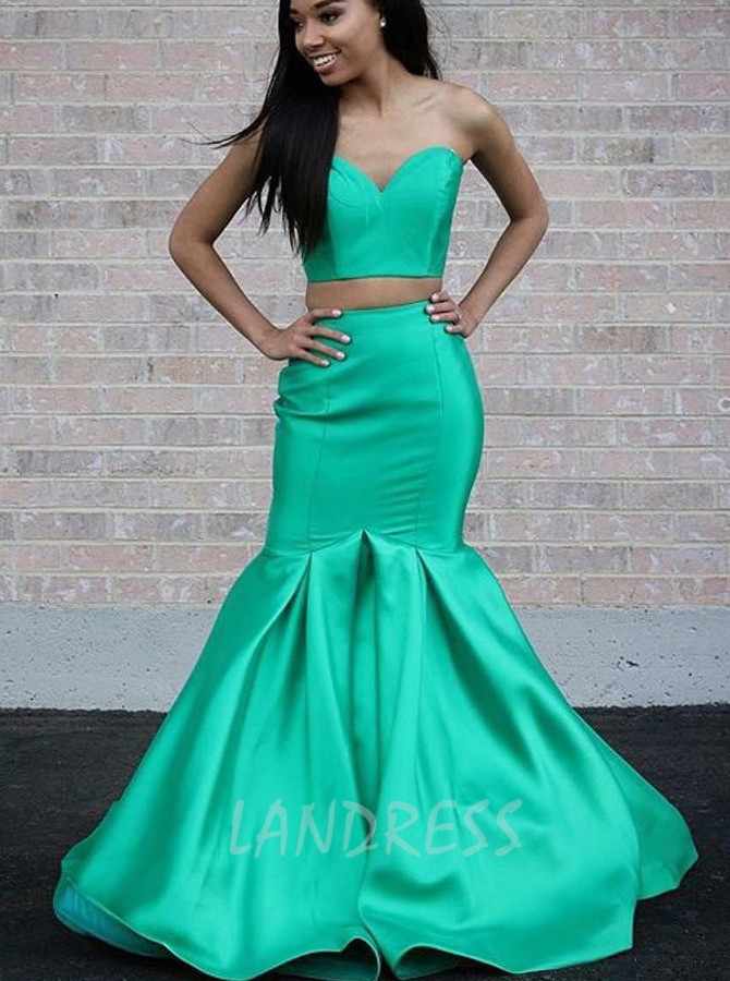 Two piece emerald shop green prom dress