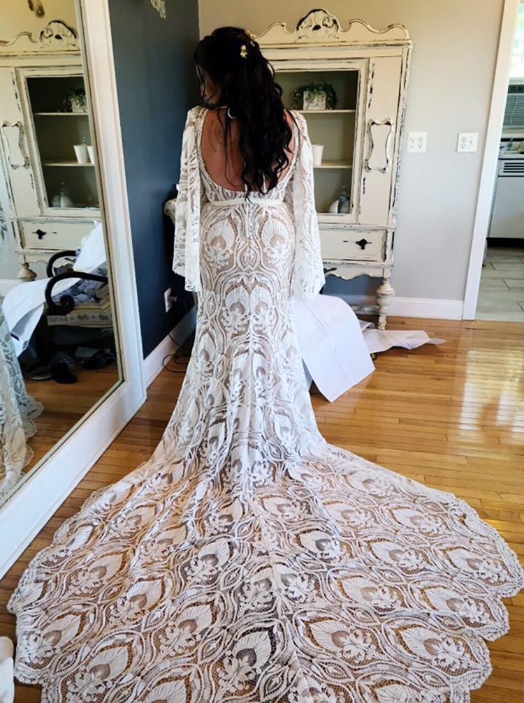 Batwing sleeve shop wedding dress